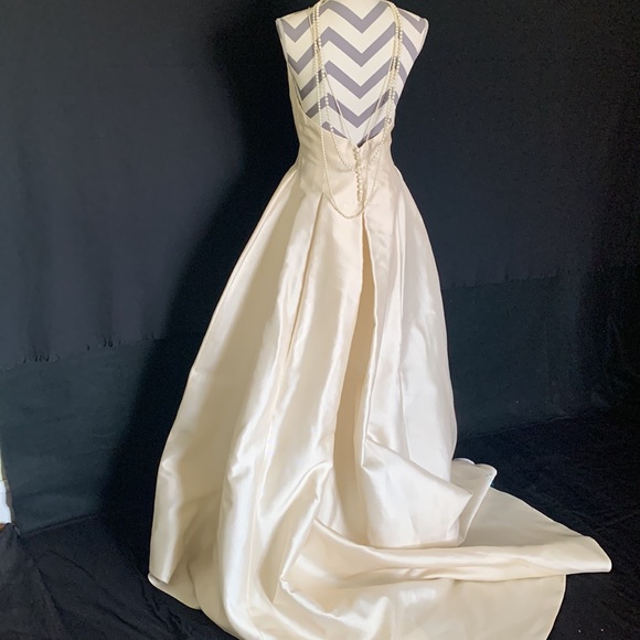 CARMELA SUTERA - Picture 7 of 7